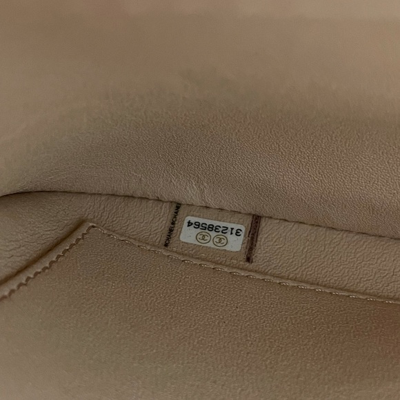 LIKE NEW 🖤 CHANEL 21S Light Beige Small Trendy CC - Picture 14 of 16